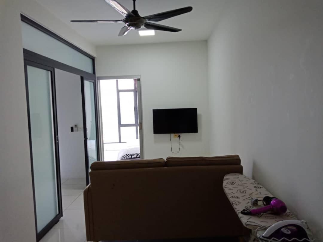 1Tebrau Premium Suites By 12Stay Johor Bahru Exterior photo
