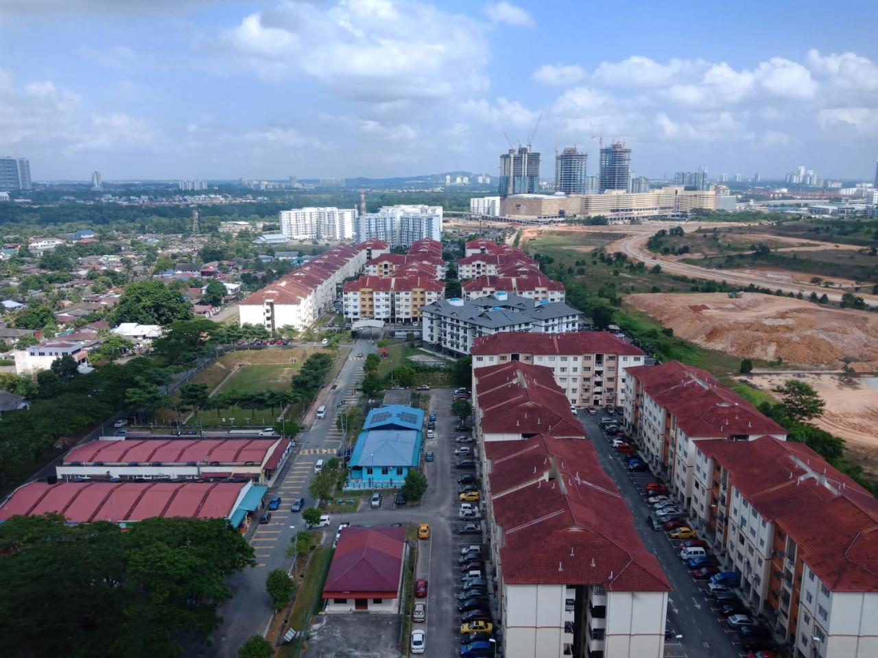 1Tebrau Premium Suites By 12Stay Johor Bahru Exterior photo