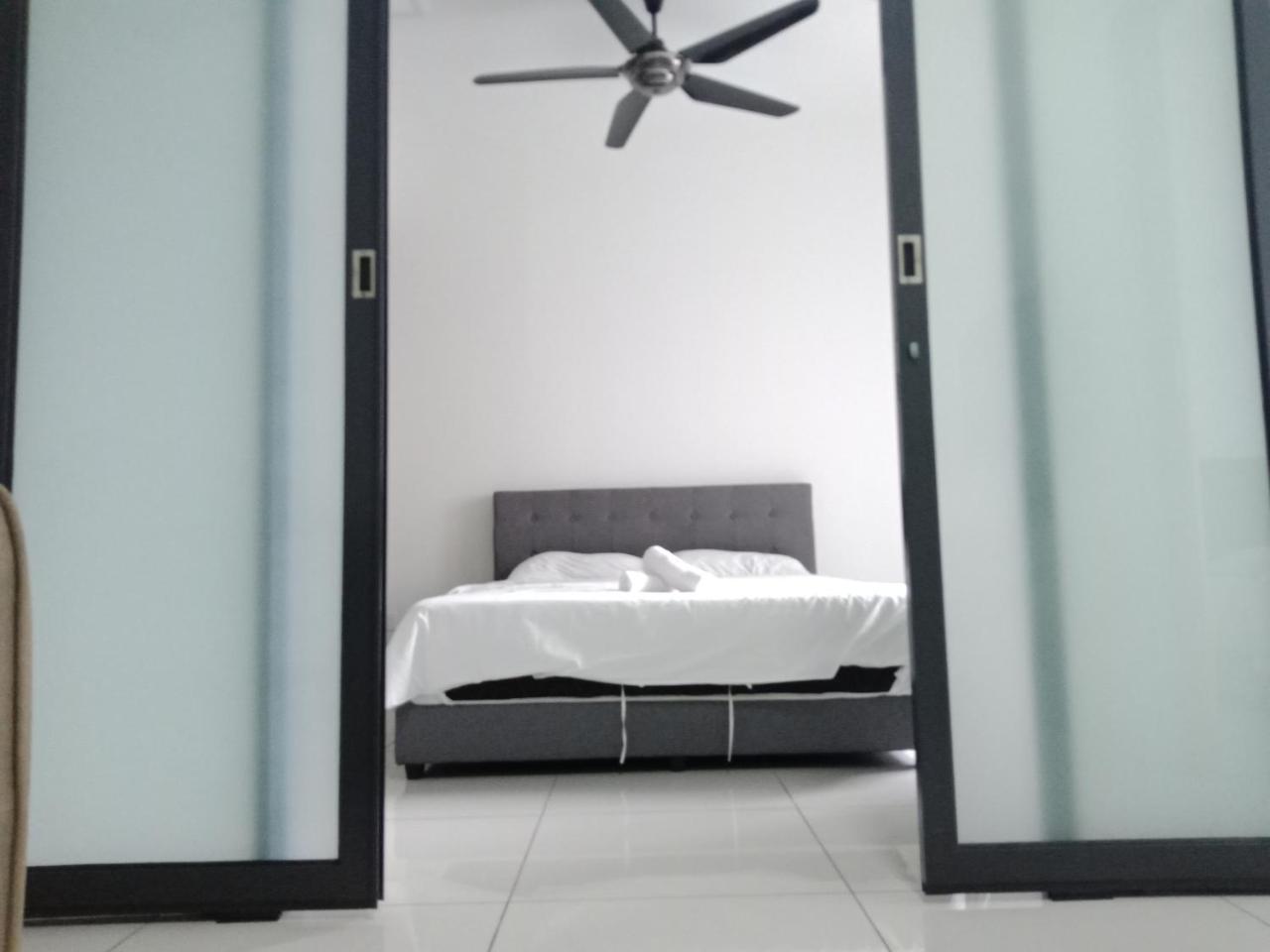 1Tebrau Premium Suites By 12Stay Johor Bahru Exterior photo