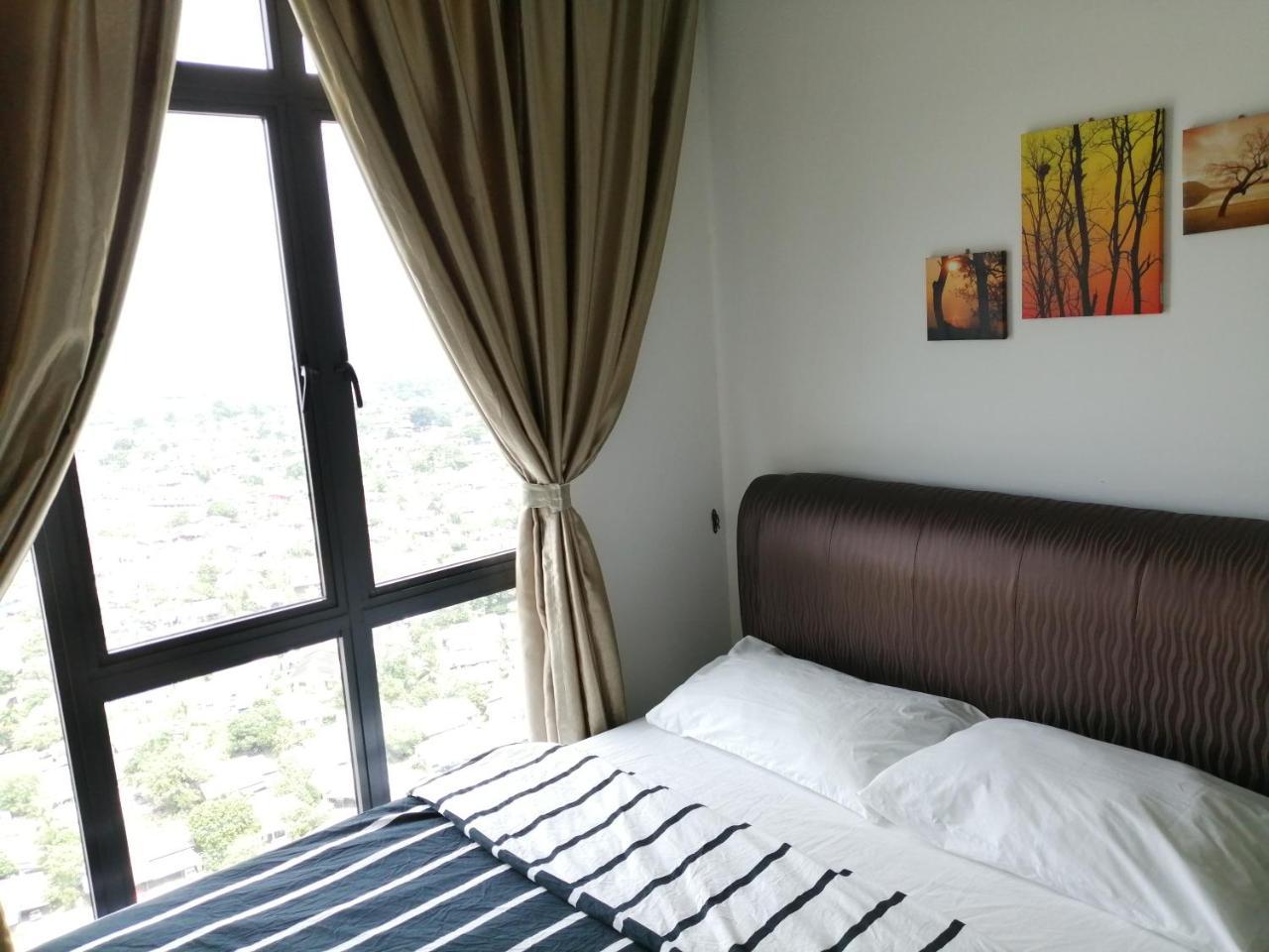 1Tebrau Premium Suites By 12Stay Johor Bahru Exterior photo